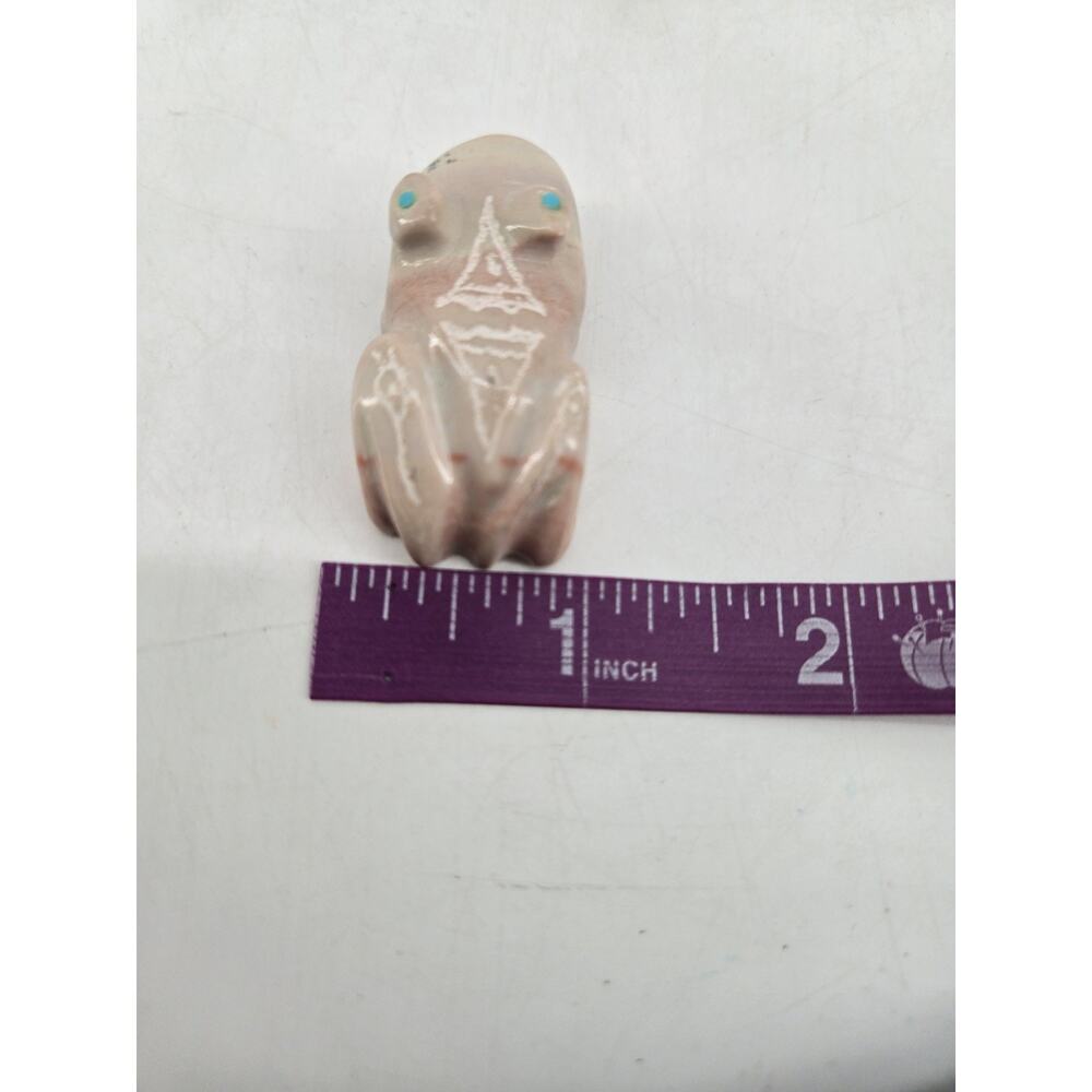 Mini Carved Stone Zuni Fetish Frog Toad Etched Turquoise Eyes By Adrian Cachini - Picture 11 of 12
